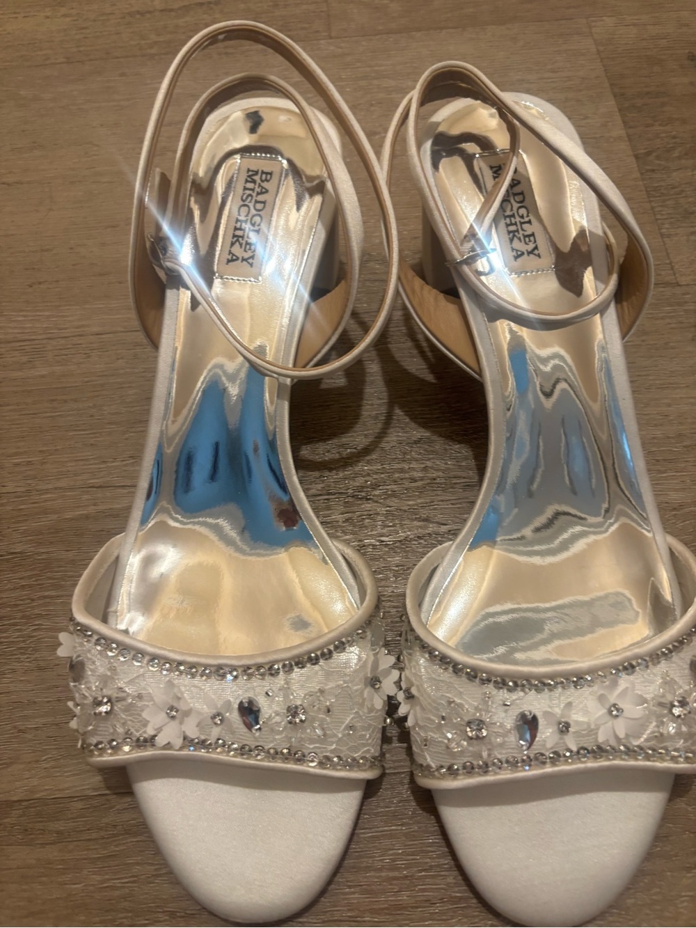 Badgley Mischka White Embellished Bridal Sandals size 11 chunk heels